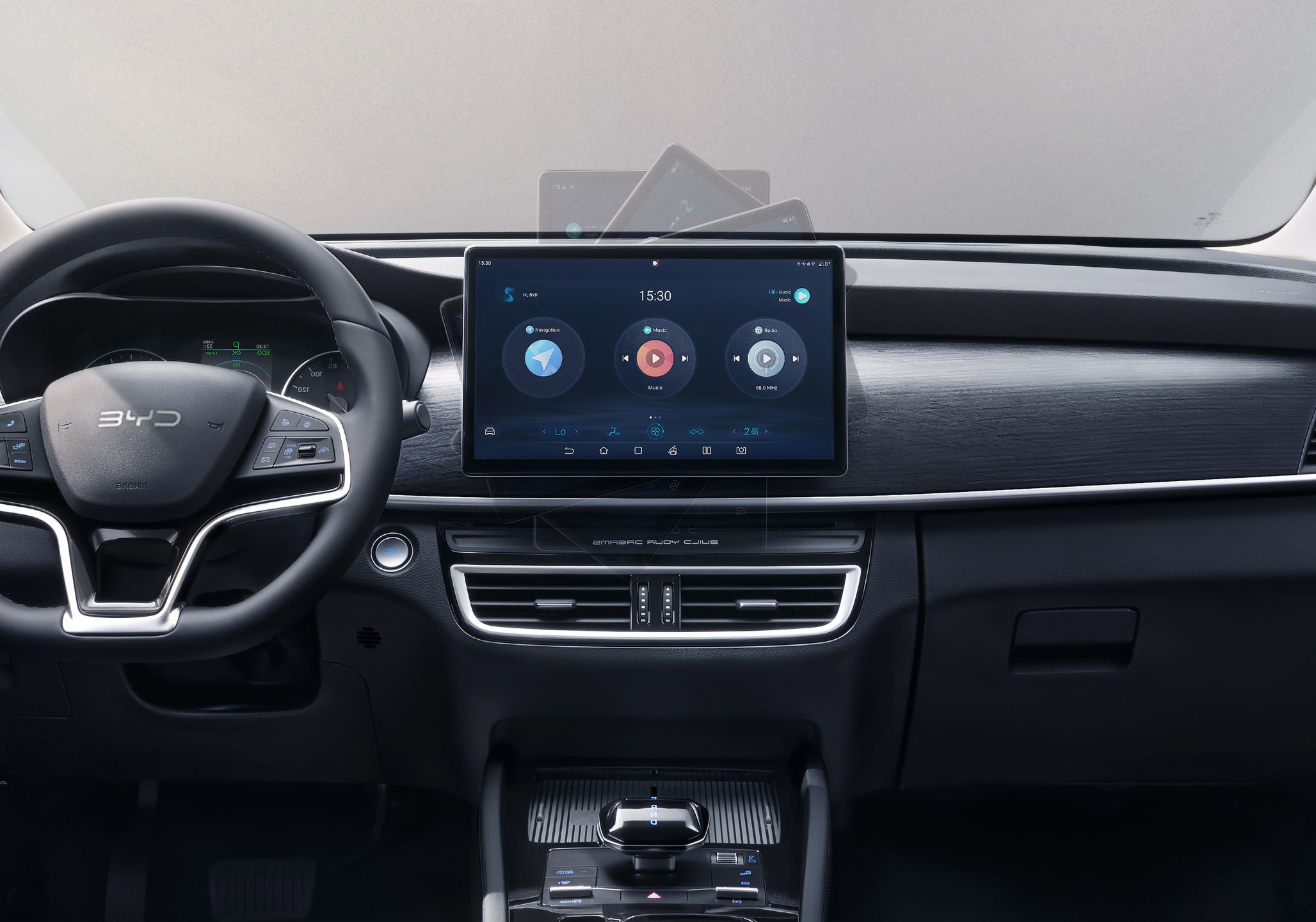 BYD Võ Văn Kiệt - BDY M6 sở hữu màn hình cảm ứng xoay (15,6 inch)