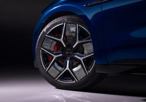 Mâm thể thao đa chấu kích thước 19 inch trên BYD Han EV - BYD Võ Văn Kiệt