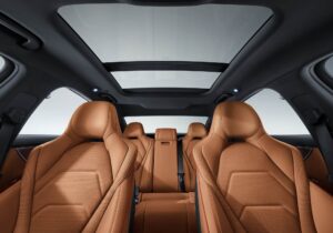 Ghế lái chỉnh điện 6 hướng và ghế hành khách phía trước chỉnh điện 4 hướng - BYD Võ Văn Kiệt