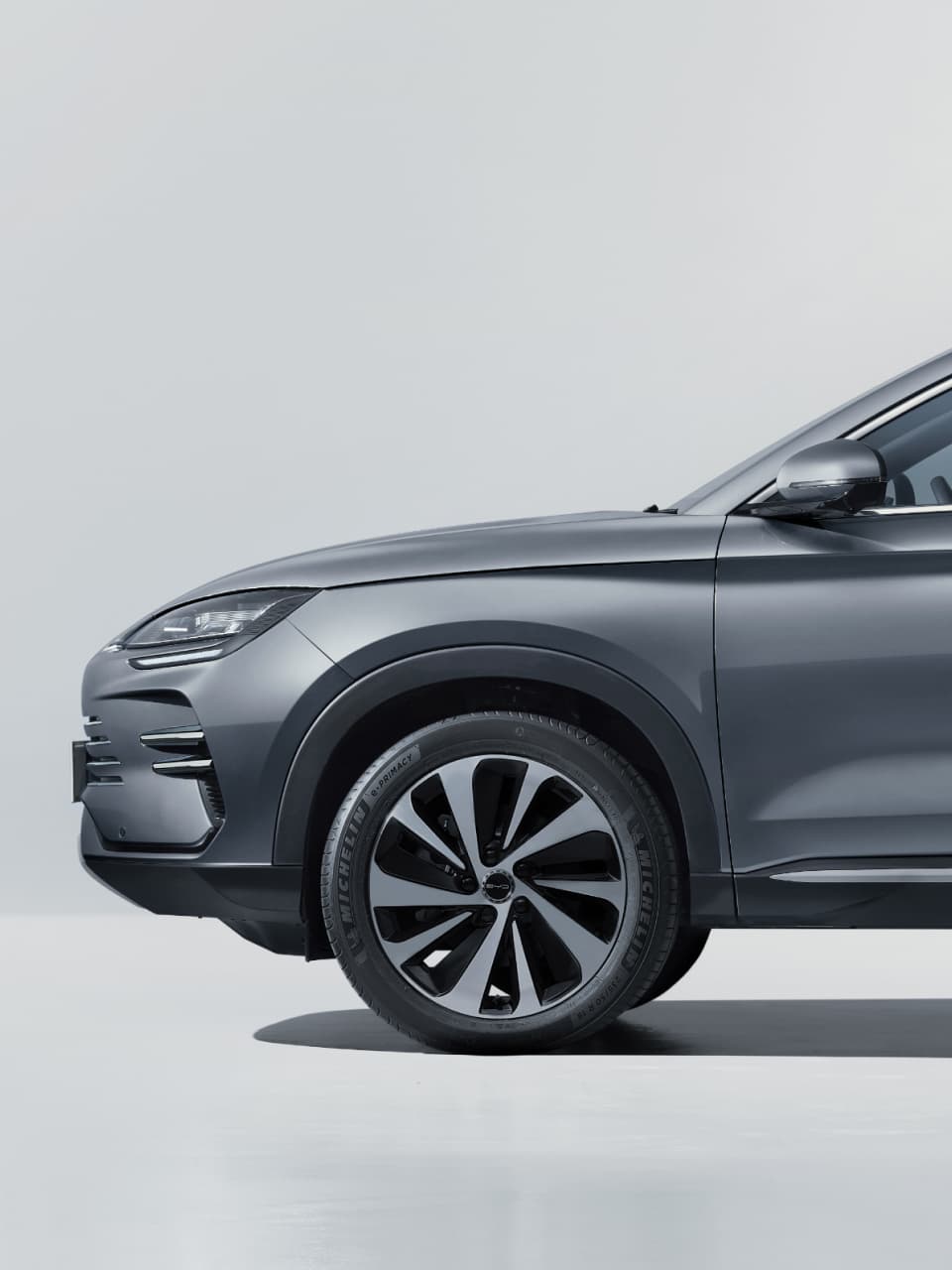 BYD Võ Văn Kiệt - SEALION 6 có bánh xe khí động học 19 inch kết hợp hoàn hảo giữa phong cách và hiệu quả.